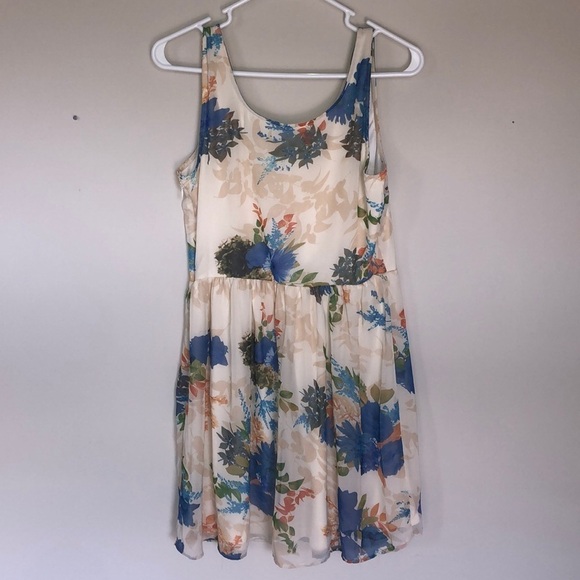 2/$15 Charming Charlie - Blue Cream Floral Sleeveless Mini Dress Size S - Picture 5 of 6